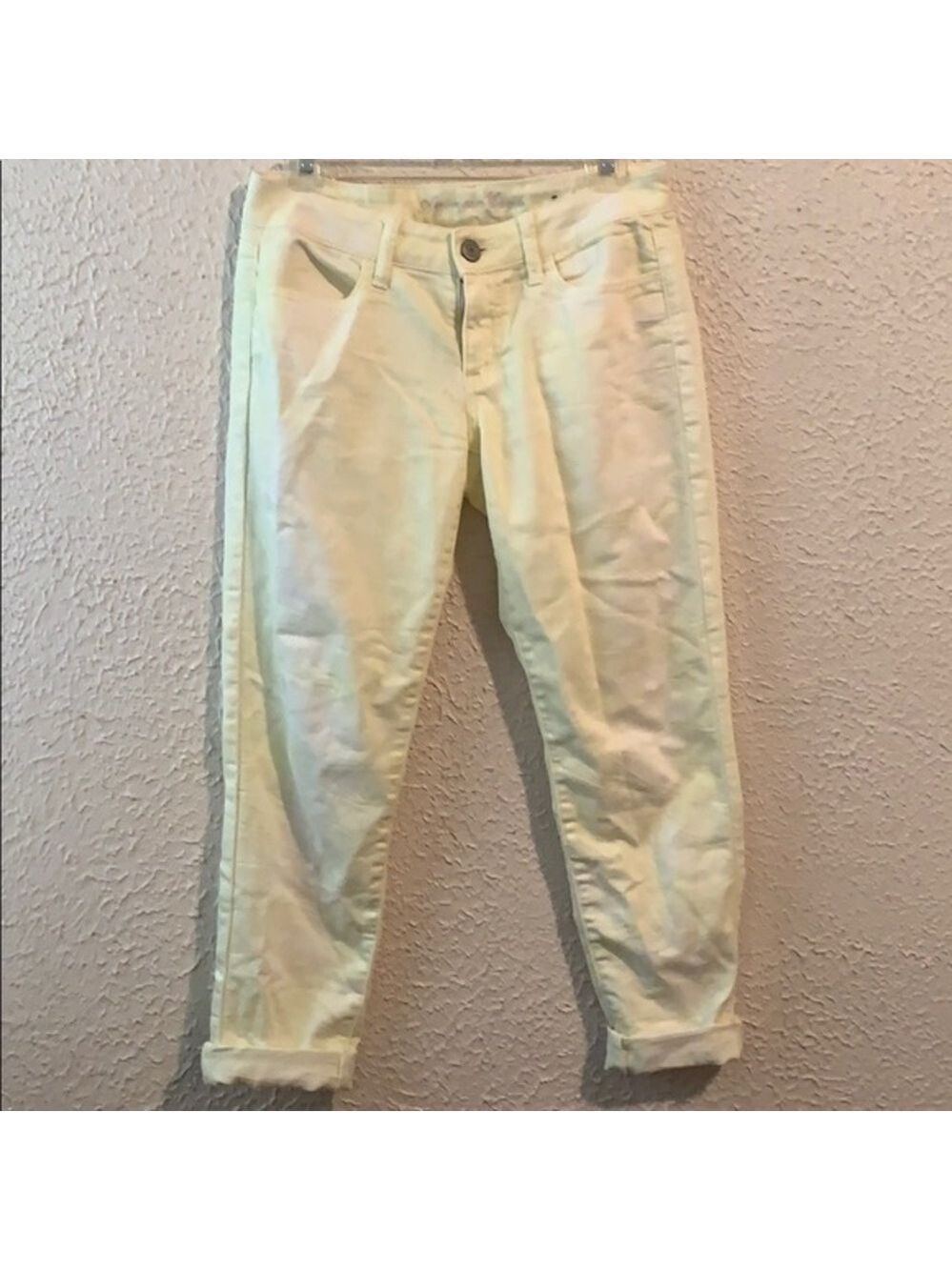 NWOT Yellow American Eagle Jeggings